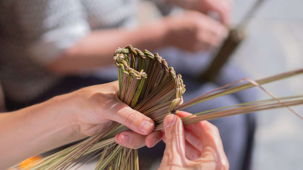 Handbesen binden (© Jonathan C.L. Chan)