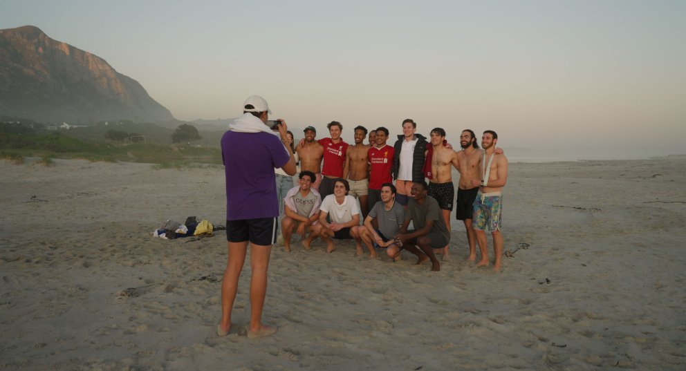 FITTING IN | Regie: Fabienne Steiner