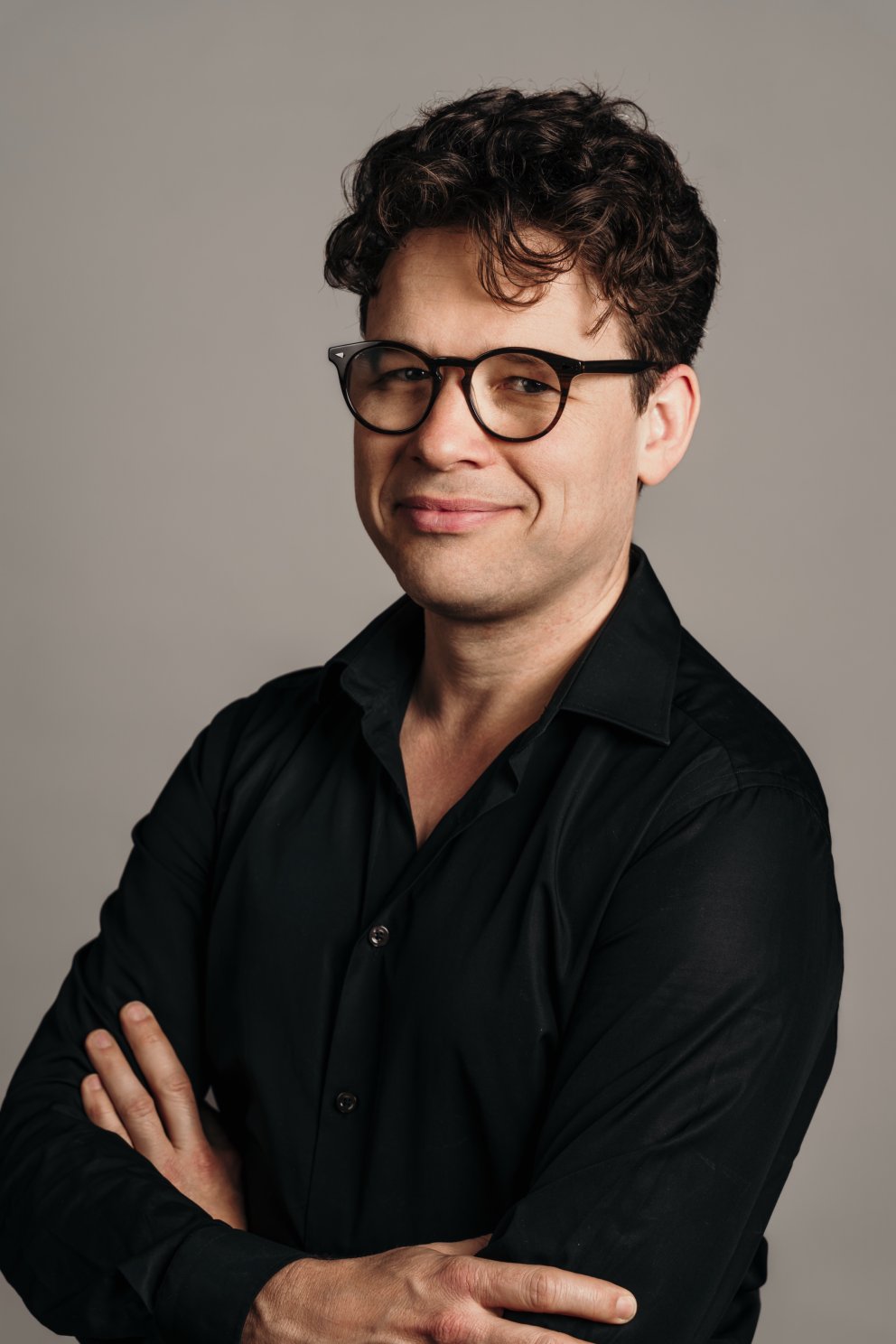 Mit Serge Honegger erhält das Theater Casino Zug ab der Saison 2027/28 eine neue geschäftsführende Intendanz.