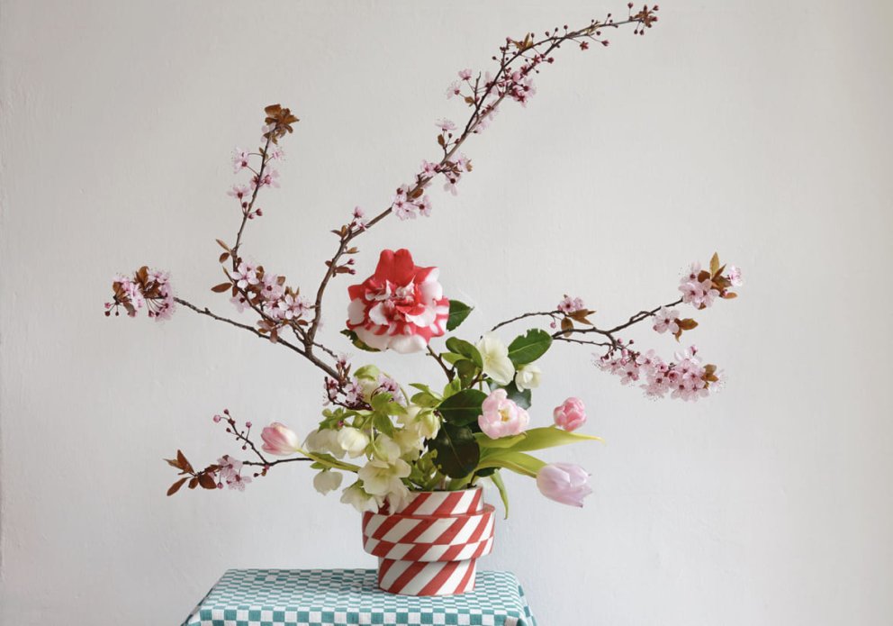 Isabelle Krieg, Der laufende Blumenstrauss / The Ongoing Bouquet, 2019–heute, C-Prints, gerahmt, 2026