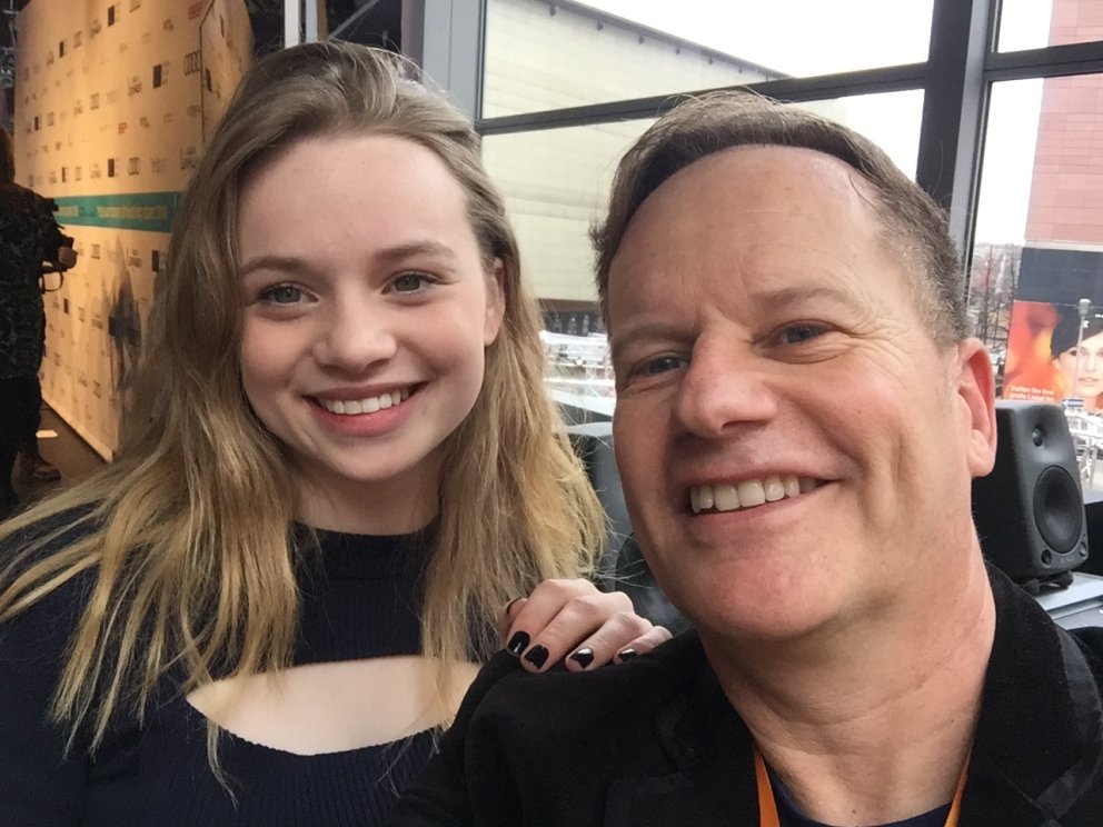 Luna Wedler mit arttv.ch-Chefredaktor 2018 an der Berlinale. Sie war gerade 18 Jahre alt und als einer von zehn European Shooting Stars ausgezeichnet worden. 
