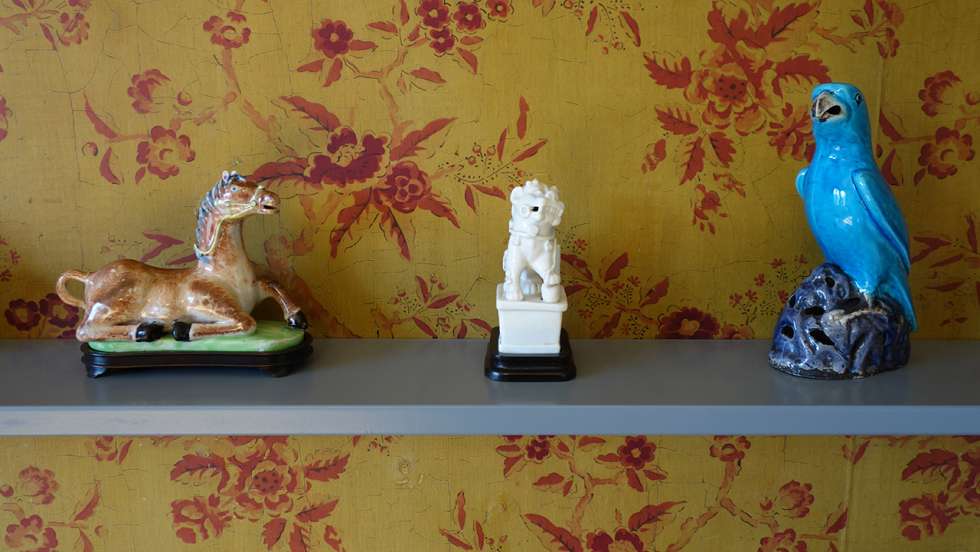 Drei Porzellanobjekte aus der Sammlung des Museum Langmatt
