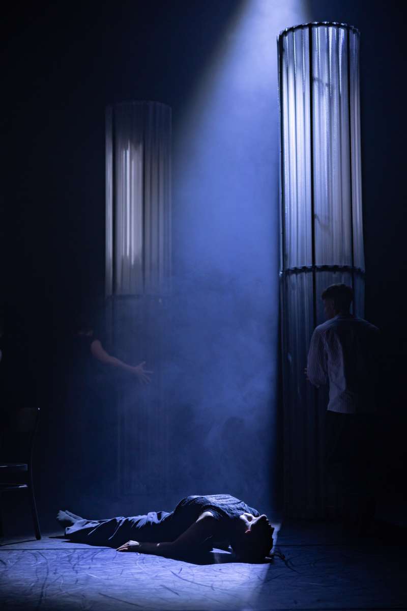 100_vanishing_point_by_st-gallen_dance_company_gregory_batardon_2.jpg 100_vanishing_point_by_st-gallen_dance_company_gregory_batardon_2.jpg