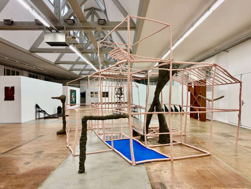 bedingt_physisch_photo_noemi_bechtiger_2.jpg bedingt_physisch_photo_noemi_bechtiger_2.jpg