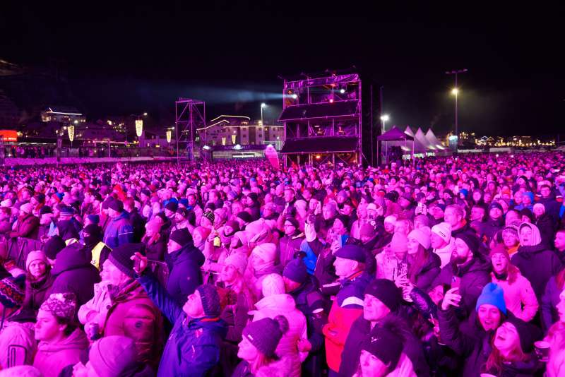 rita_ora_24.jpg rita_ora_24.jpg